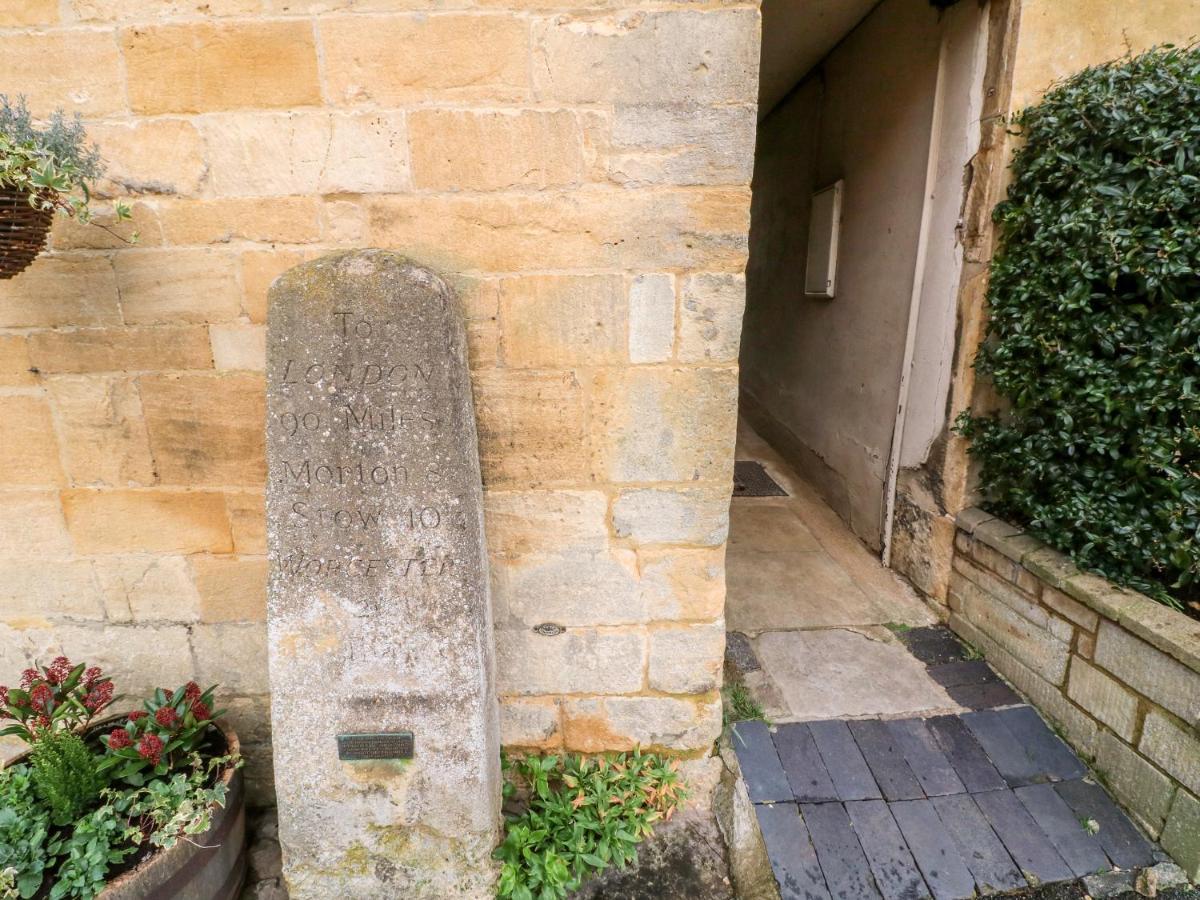 Blundell'S Cottage Broadway  Bagian luar foto